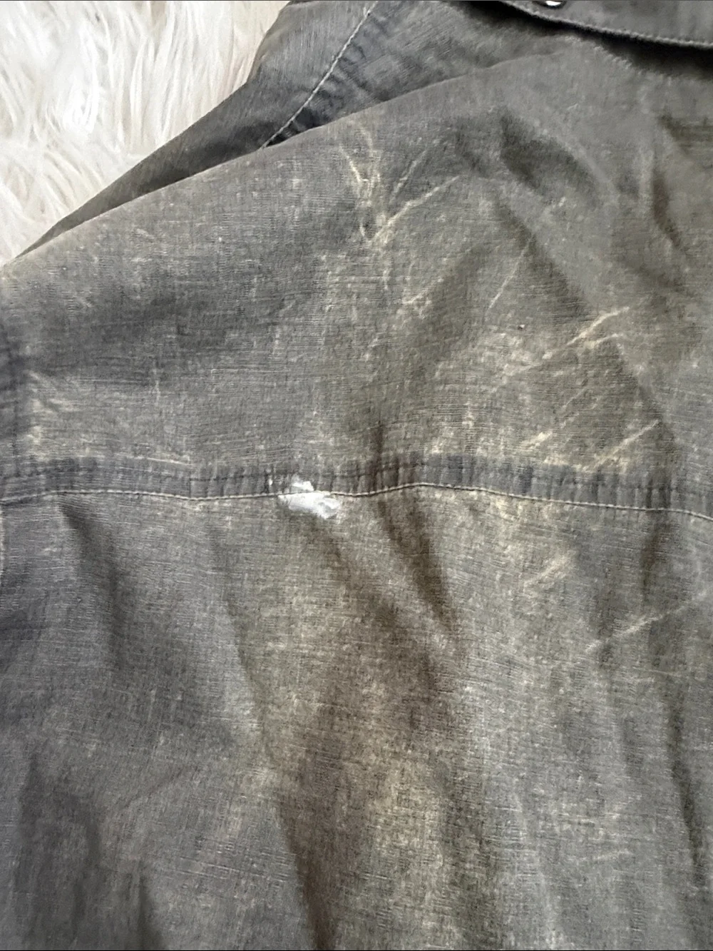 Burberry Men's Hooded Raincoat in Gray with Vintage Check Lining - Picture 7 of 8